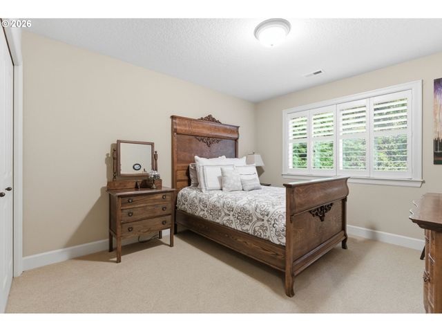 1645 Sw JOSHUA St, Portland, OR 97219