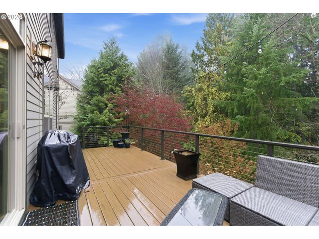 1645 Sw JOSHUA St, Portland, OR 97219