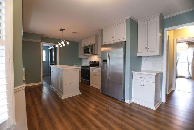 14319 W 80th Street, Lenexa, KS 66215