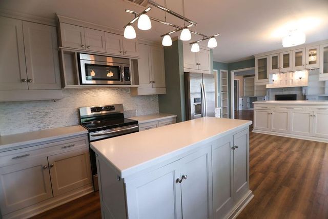 14319 W 80th Street, Lenexa, KS 66215