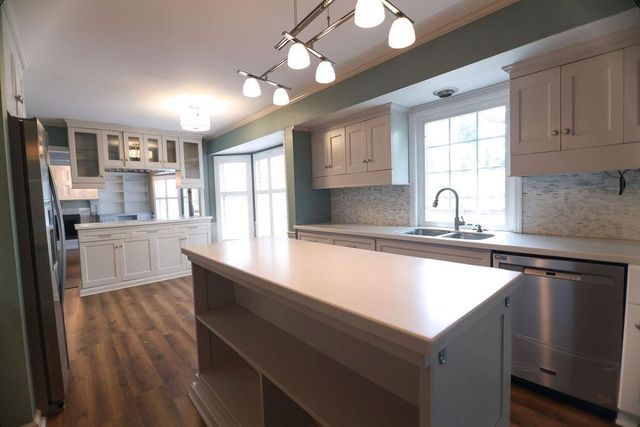 14319 W 80th Street, Lenexa, KS 66215