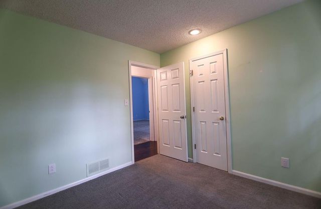 14319 W 80th Street, Lenexa, KS 66215