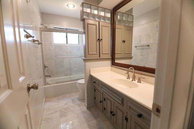 14319 W 80th Street, Lenexa, KS 66215