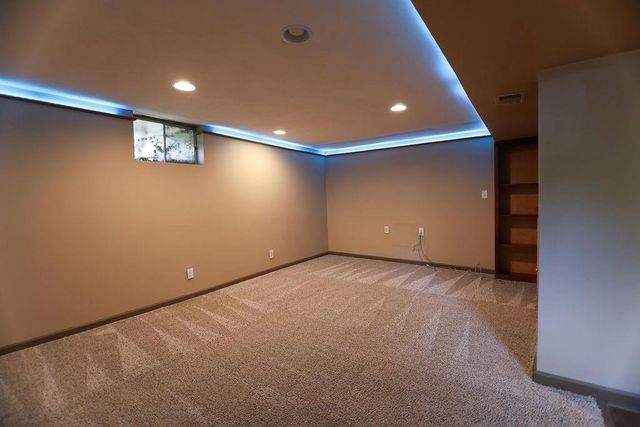 14319 W 80th Street, Lenexa, KS 66215