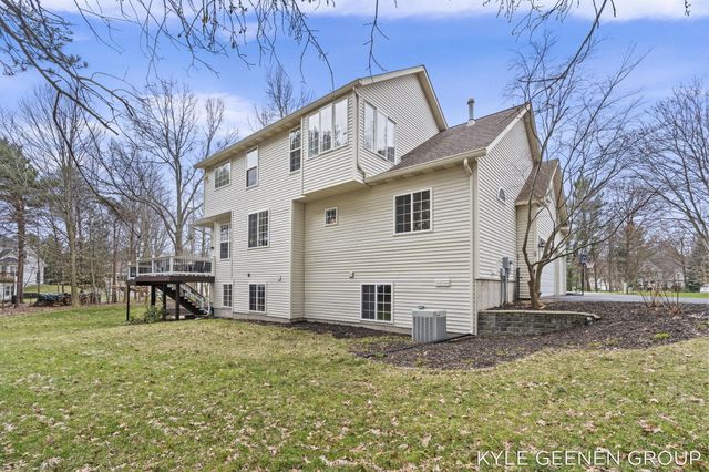 14717 Foxboro Court, Holland, MI 49424