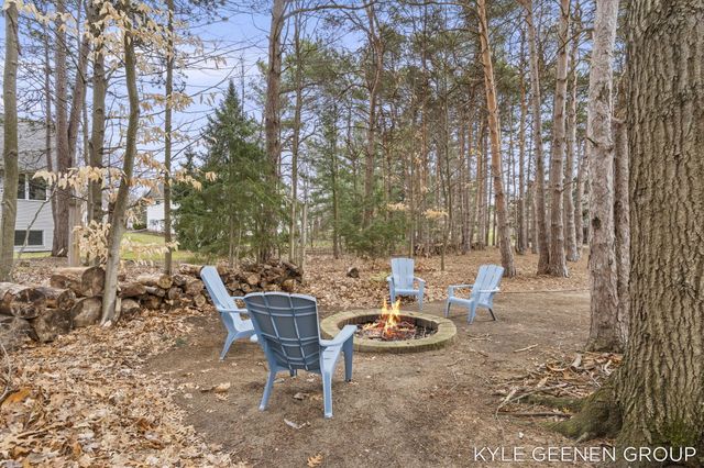 14717 Foxboro Court, Holland, MI 49424