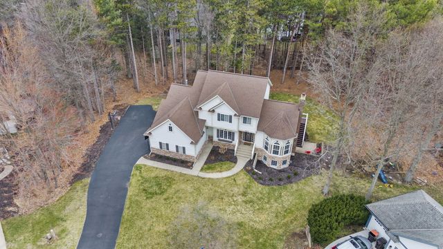 14717 Foxboro Court, Holland, MI 49424