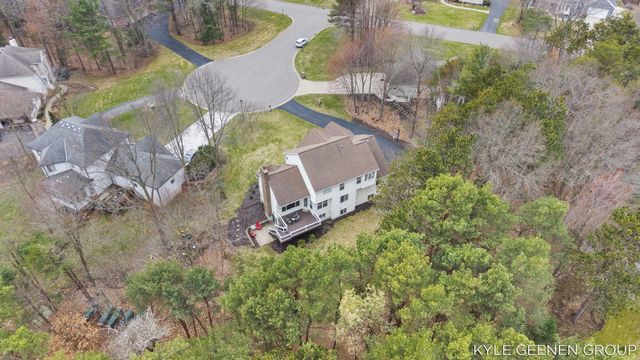 14717 Foxboro Court, Holland, MI 49424