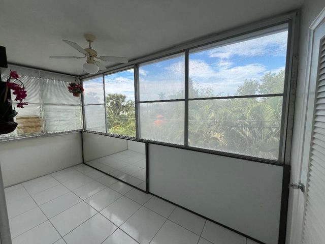 2840 Cynthia Lane 207, Lake Worth Beach, FL 33461