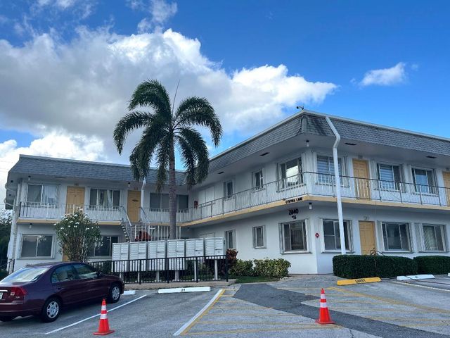 2840 Cynthia Lane 207, Lake Worth Beach, FL 33461