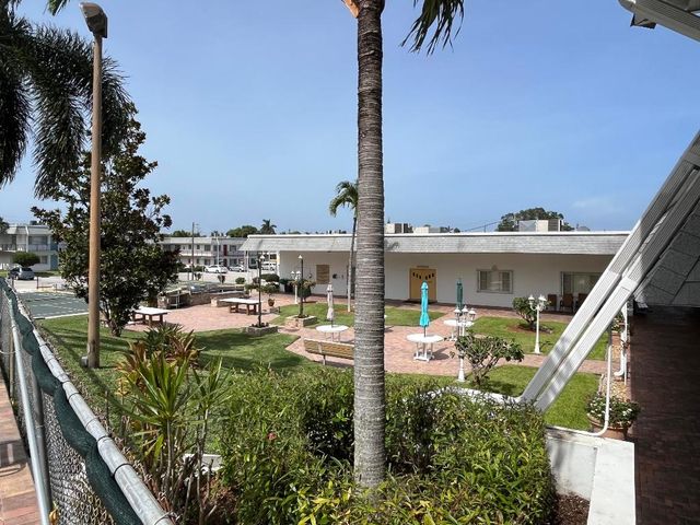 2840 Cynthia Lane 207, Lake Worth Beach, FL 33461