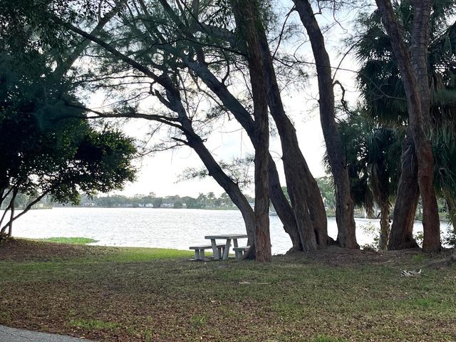2840 Cynthia Lane 207, Lake Worth Beach, FL 33461