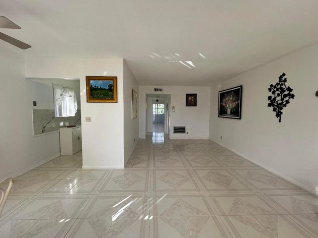 2840 Cynthia Lane 207, Lake Worth Beach, FL 33461