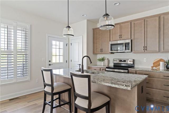 109 Axton Ln, Ashland, VA 23005