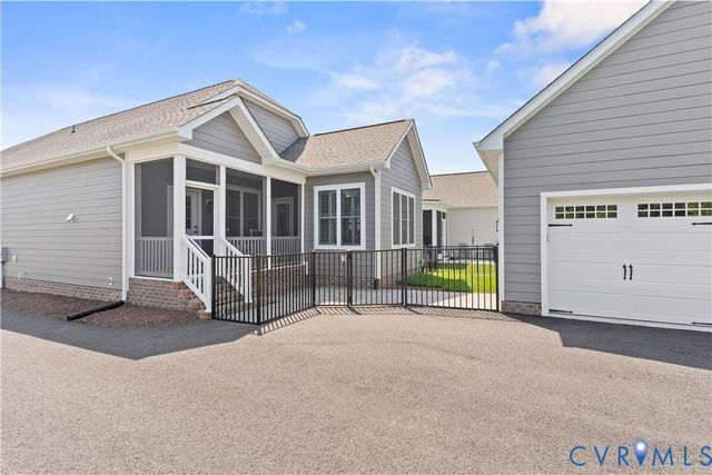 109 Axton Ln, Ashland, VA 23005