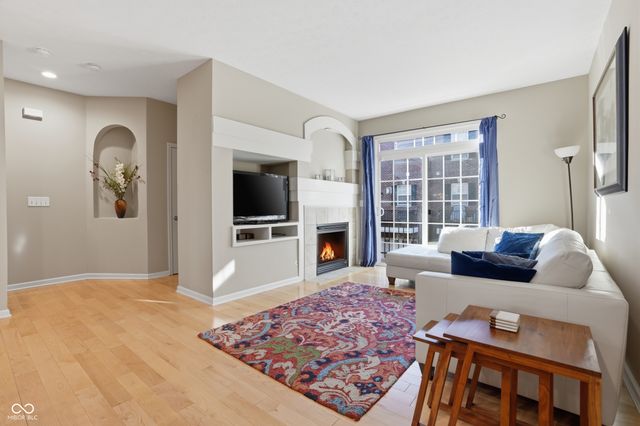 124 9th Street NW, Carmel, IN 46032