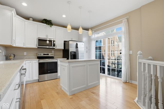 124 9th Street NW, Carmel, IN 46032