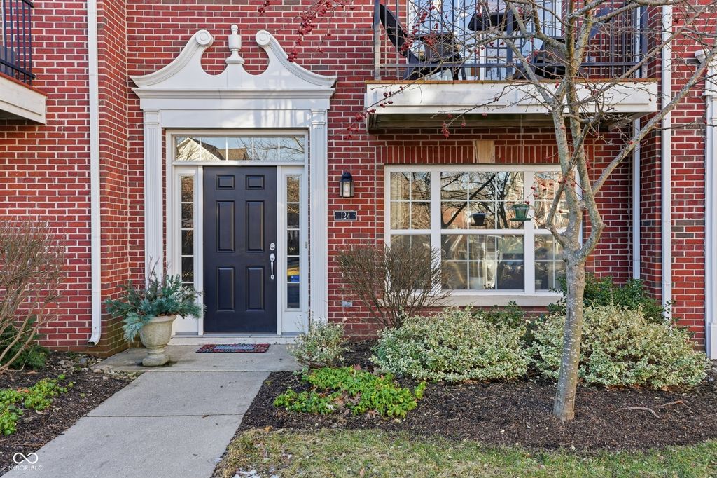 124 9th Street NW, Carmel, IN 46032