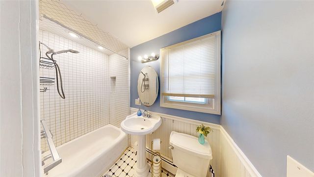 68 Leaf Street, West Warwick, RI 02893