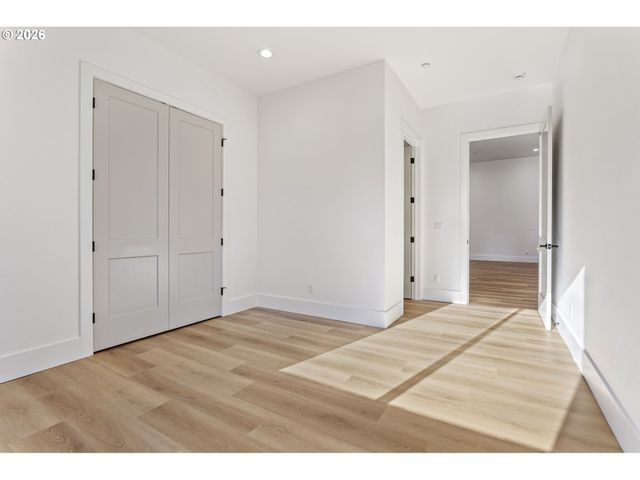 19319 Se RIVER Rd, Milwaukie, OR 97267