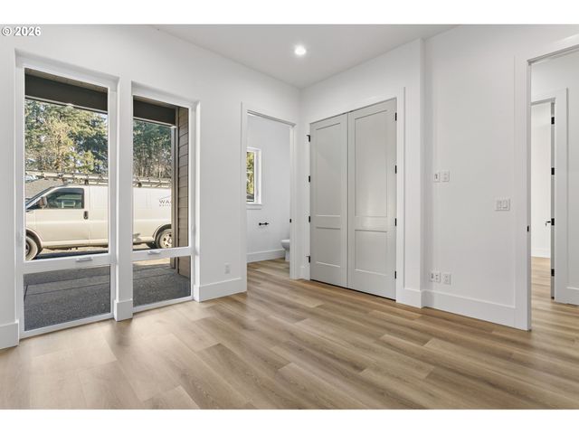 19319 Se RIVER Rd, Milwaukie, OR 97267