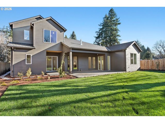 19319 Se RIVER Rd, Milwaukie, OR 97267