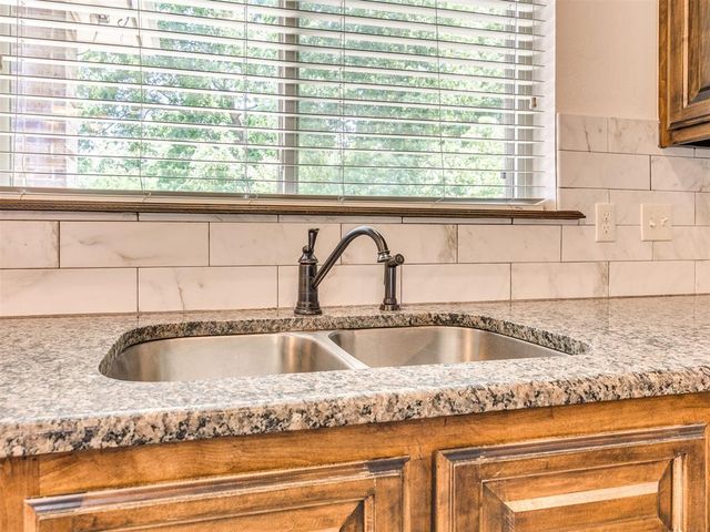 3223 Wood Valley Road, Norman, OK 73071