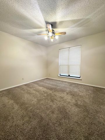 3438 Walnut Hill Drive, San Angelo, TX 76904