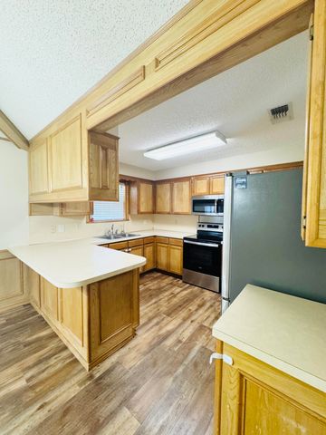 3438 Walnut Hill Drive, San Angelo, TX 76904