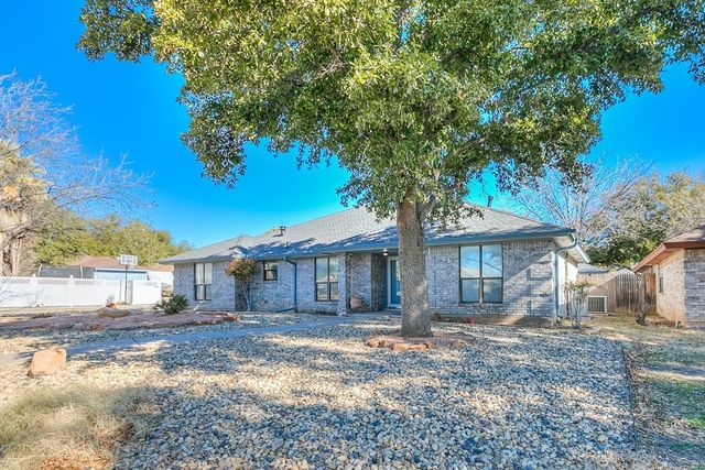 3438 Walnut Hill Drive, San Angelo, TX 76904