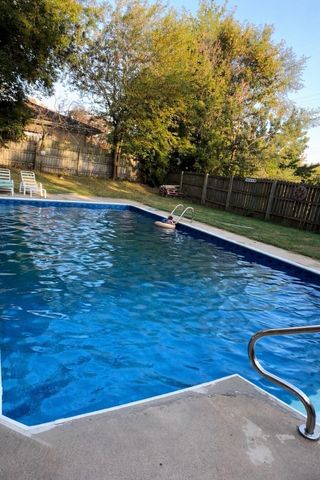 400 Newberg Avenue NW, Grand Rapids, MI 49504