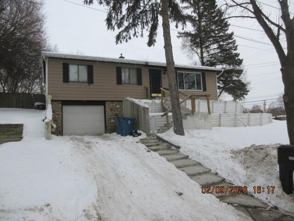 400 Newberg Avenue NW, Grand Rapids, MI 49504