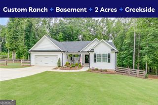 372 Mountain Creek Drive, Maysville, GA 30558