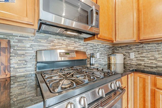 1115 Vine Ave, Martinez, CA 94553