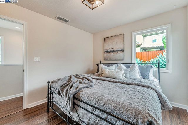 1115 Vine Ave, Martinez, CA 94553