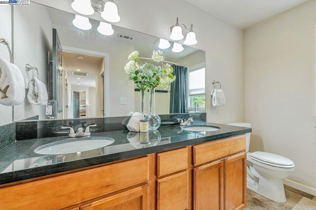 1115 Vine Ave, Martinez, CA 94553