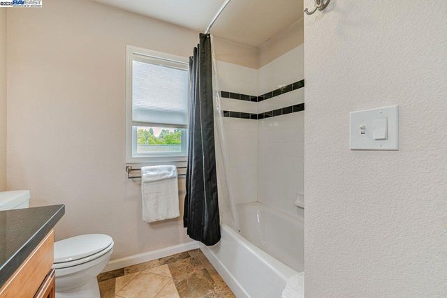 1115 Vine Ave, Martinez, CA 94553