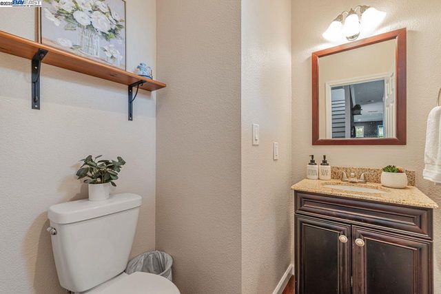 1115 Vine Ave, Martinez, CA 94553