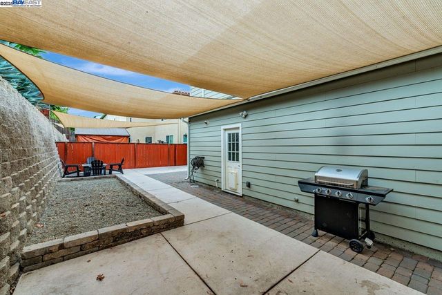 1115 Vine Ave, Martinez, CA 94553