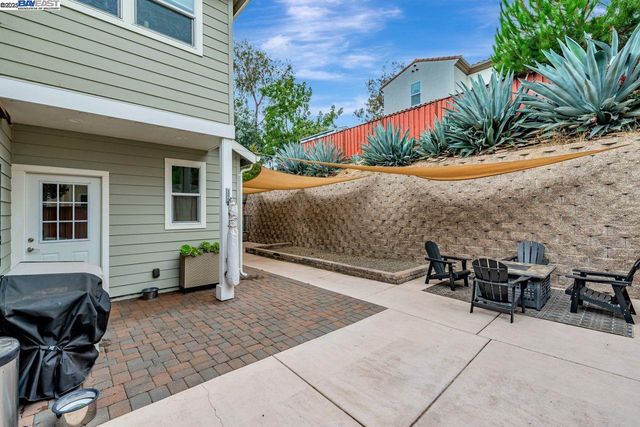 1115 Vine Ave, Martinez, CA 94553