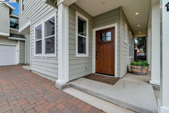 1115 Vine Ave, Martinez, CA 94553