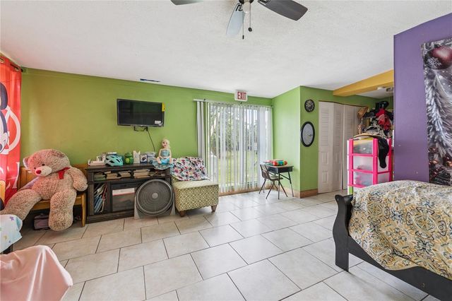 825 COOK ROAD, Mulberry, FL 33860