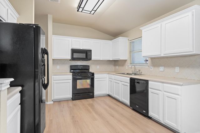 1113 Tudor House RD, Pflugerville, TX 78660