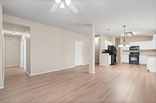 1113 Tudor House RD, Pflugerville, TX 78660