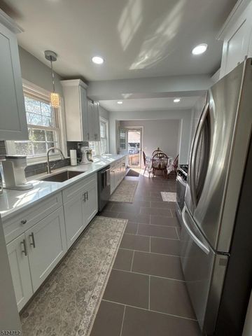 866 Madison Ave, Rahway City, NJ 07065