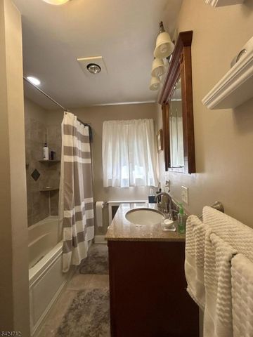 866 Madison Ave, Rahway City, NJ 07065