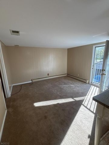 866 Madison Ave, Rahway City, NJ 07065