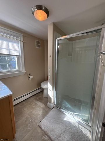 866 Madison Ave, Rahway City, NJ 07065