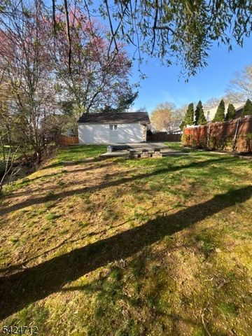 866 Madison Ave, Rahway City, NJ 07065