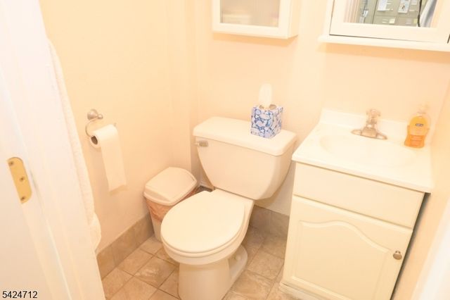 866 Madison Ave, Rahway City, NJ 07065